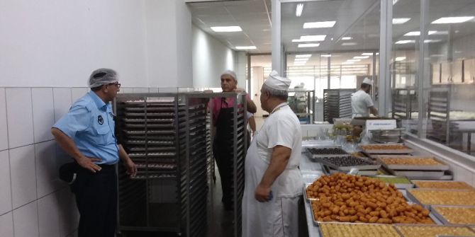 İzmit Belediyesi Bayram Öncesi Denetimlerini Yaptı