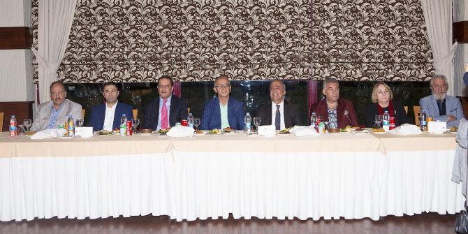 Rektör Çomaklı’dan Erzurum Basınına İftar Yemeği