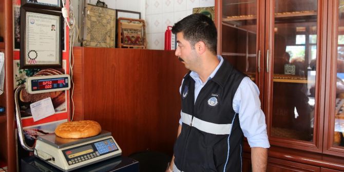 Zabıta Ekipleri Unlu Mamullerine Denetledi