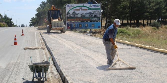 Burhaniye’de Engellilere Özel Yollar Yapılıyor