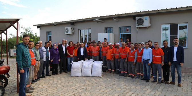 Belediye Başkanı Kara İşçileri Unutmadı