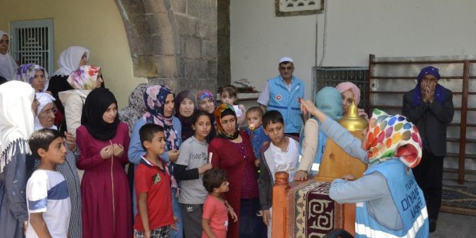 Siverekli Kadınlardan Sakal-ı Şerif’e Yoğun İlgi