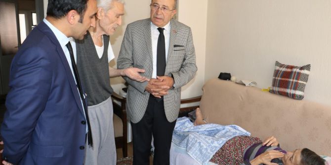 Evde Bakım Hizmeti Alanlara Bayramlık Özen