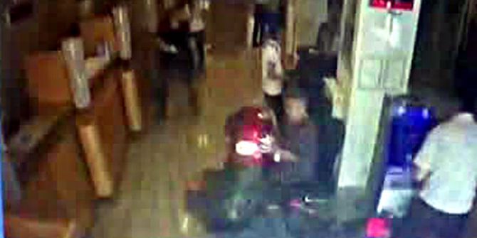 Kartal’da Yaşanan Silahlı Banka Soygunu Kamerada