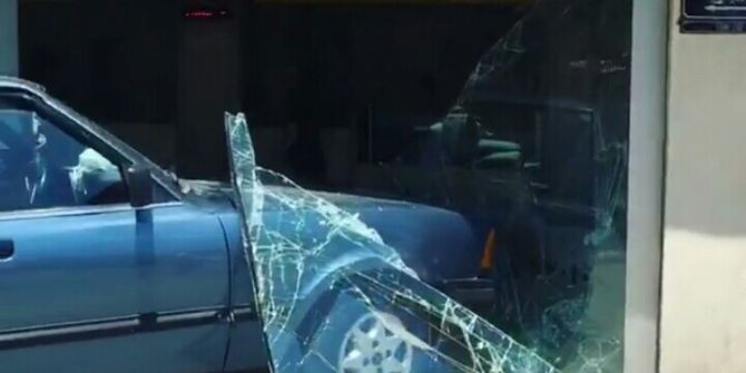 Fren Yerine Gaza Basınca Ptt Şubesine Daldı