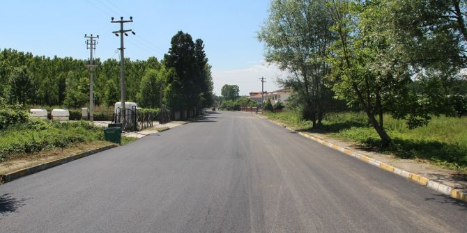 Akyazı Yahyalı’da Sıcak Asfalt Mutluluğu