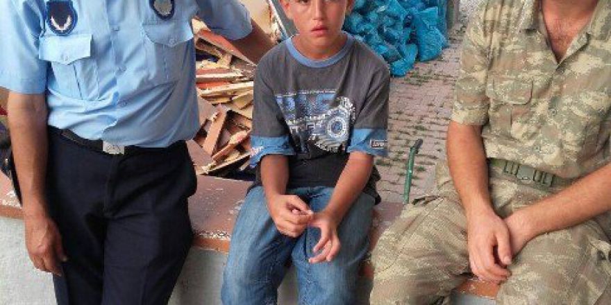3 Gün Önce Evden Kaçan Çocuğu Zabıta Ekipleri Buldu