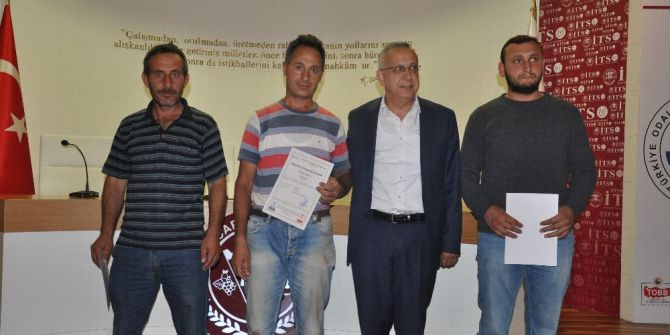 İnşaat Ustaları Belge Aldı