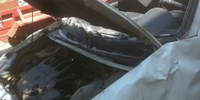 Yoldan Çıkan Panelvan Araç Uçuruma Yuvarlandı