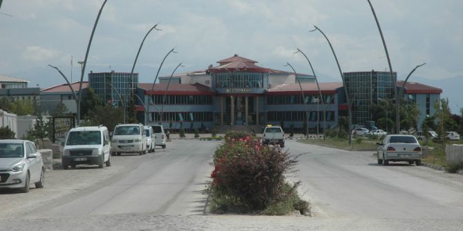 Yüzüncü Yıl Üniversitesinin İsmine ‘Van’ Eklendi