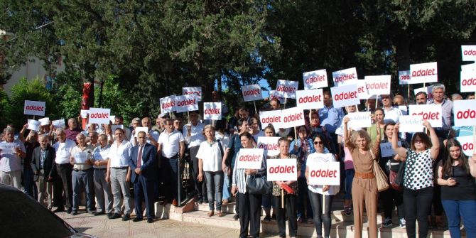 Besni Chp’den "Adalet İçin Duralım" Eylemi