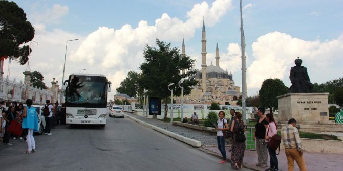 Köprüleri Taştan İki Kent Buluştu