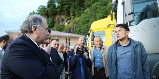 Vali Doğanay Tır Kuyruğunda Bekleyen Şoförleri Ziyaret Etti