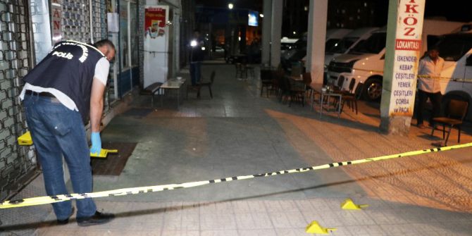 Çay Ocağında Silahlı Ve Bıçaklı Kavga: 5 Yaralı