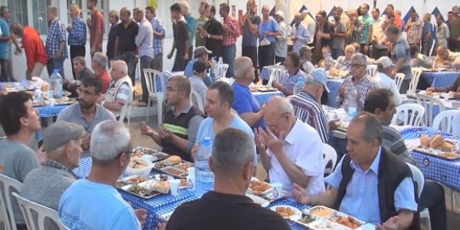 Zehirlenen İş Adamı Verdiği İftar Yemeğine Katılamadı