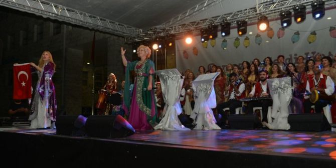 Nilüfer Kadın Korosu Ramazan Sokağı’nda Mest Etti