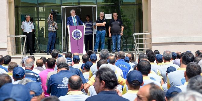 Seyhan’da Taşeron İşçiye Bayram İkramiyesi