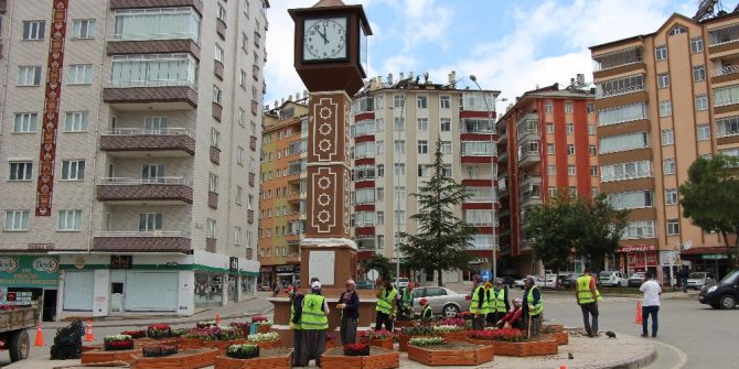 Seydişehir’de Saat Kulesinin Etrafına Peyzaj Çalışması