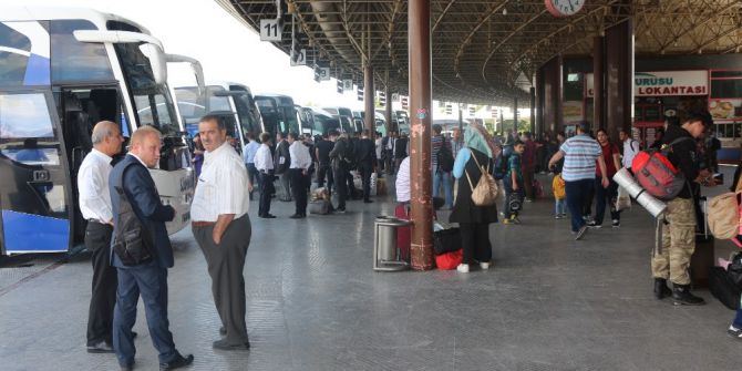 Otogarda Bayram Yoğunluğu