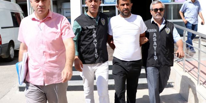 Yaşlı Adamı Öldüren Katil Zanlısı, Kendisini Yakalayan Polisleri Tebrik Etti