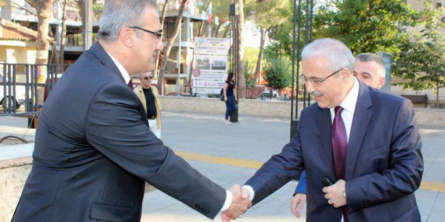 Vali Güvençer Alaşehir’de Temaslarda Bulundu