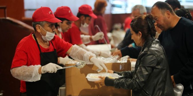 Yenimahalle’de 160 Bin Vatandaş İftar Yaptı