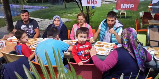 Mhp’liler Fırat Yılmaz Çakıroğlu Parkındaki İftarda Buluştu