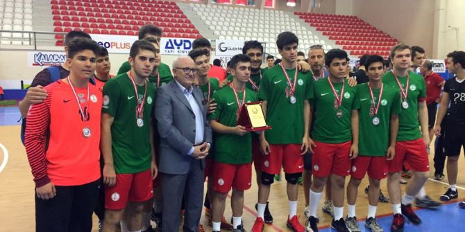 Karşıyakalı Hentbolcular Türkiye İkincisi