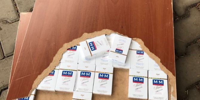 Suntaların Arasından Kaçak Sigara Çıktı
