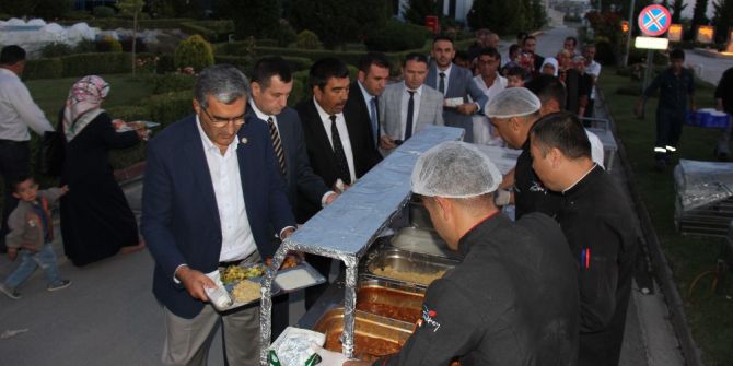 Konya Şeker Ailesi 11 Farklı Kampüste İftarda Buluştu