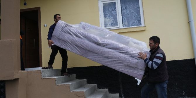 Gölbaşı Belediyesi’nden Evi Yanan Aileye Yardım Eli