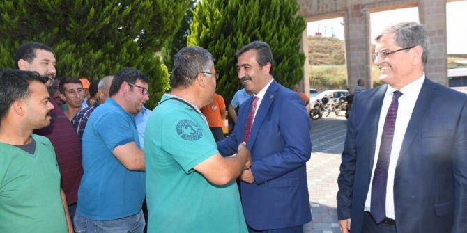 Başkan Çetin Belediye Personeliyle Bayramlaştı