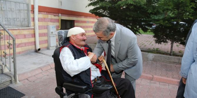 Büyükşehir Yaşlıların Yanında