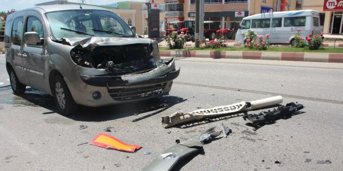 Tıra Arkadan Çarptı, Şans Eseri Yaralan Olmadı