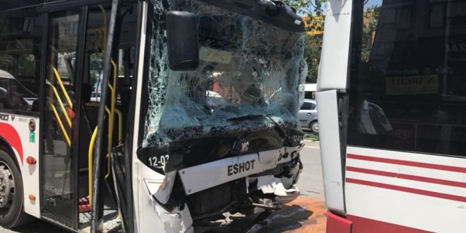 Halk Otobüsleri Çarpıştı: 11 Yaralı