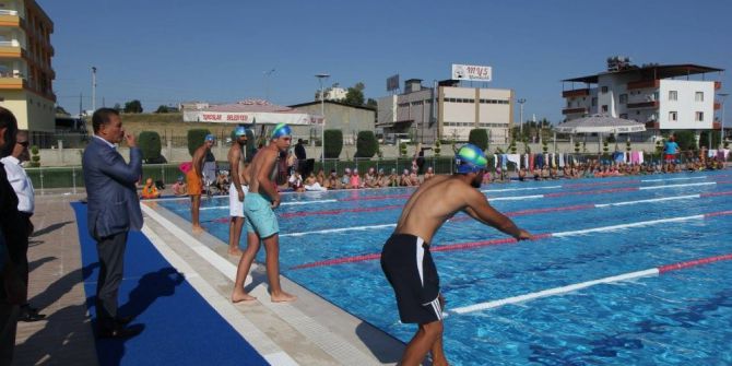 Toroslar’da Yüzme Kurslarının Açılışı Yapıldı