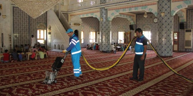 Eyyübiye Belediyesinden İbadethanelerde Temizlik Çalışması