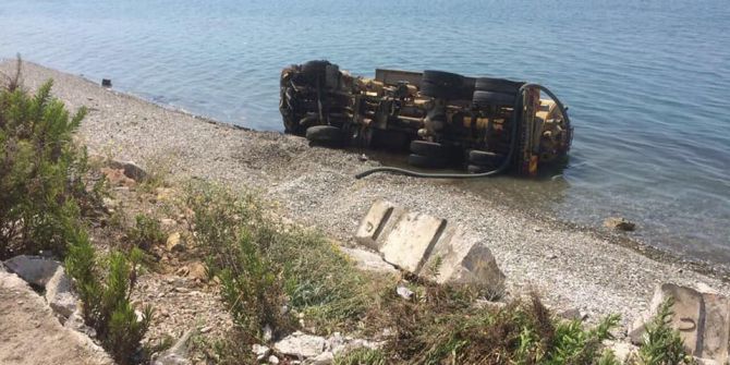Vidanjör Kamyonu Denize Uçtu