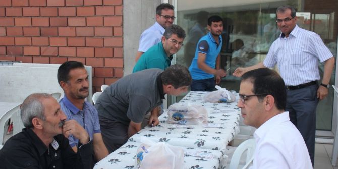 Turgutlu Belediyesi Ailesi İftar Sofrasını Paylaştı
