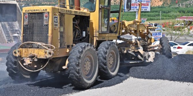 Gölbaşı’nda Asfalt Ve Yama Çalışmalarına Devam