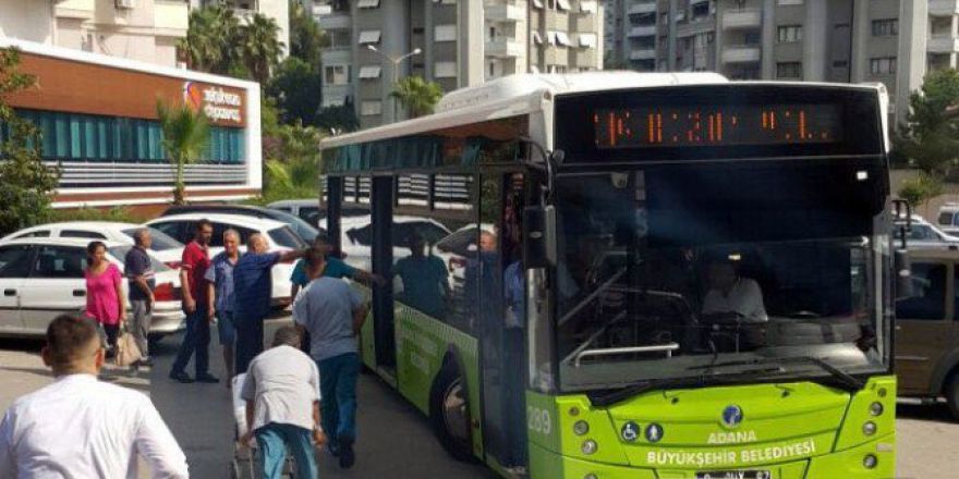 Belediye Otobüsü Şoförü, Bayılan Yolcuyu Hastaneye Yetiştirdi