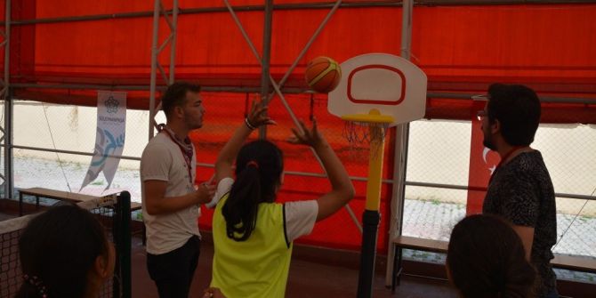 Roman Çocuklara Survivor Heyecanı