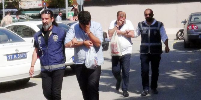 Sahte Altınlarla 9 Kuyumcu Dolandırdılar