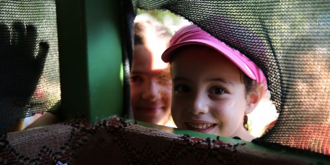 İhh’dan Suriyeli Yetim Çocuklara Bayram Kıyafeti