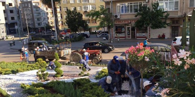 Kilis Park Bahçeler Müdürlüğü Çalışmalarına Devam Ediyor