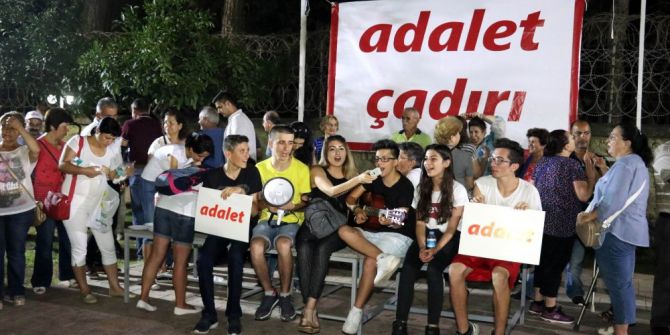 Antalya’da Çadırsız ’Adalet Nöbeti’ Devam Ediyor