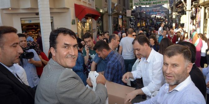 Osmangazi Belediyesi İftariyelik Dağıttı