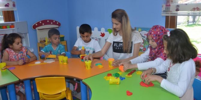 Çocuklar Pıtırcık Oyun Evi’nde Hem Öğreniyor Hem Eğleniyor