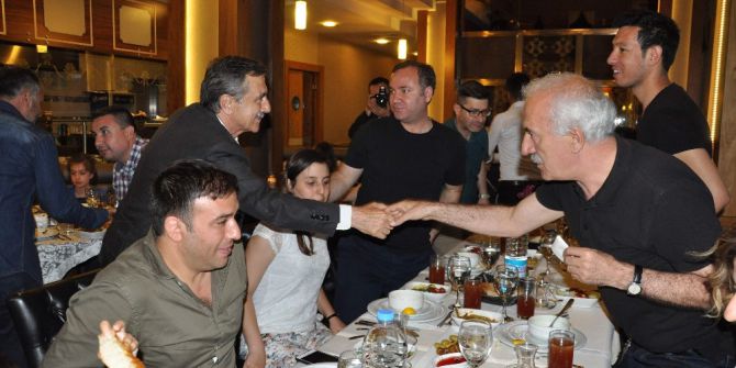 Eskişehir’de Basın Mensupları İftarda Bir Araya Geldi