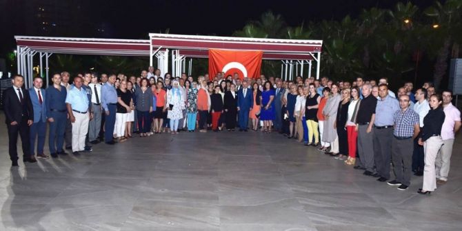 Vali Çakacak, Valilik Personeliyle İftarda Vedalaştı